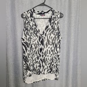 Vince Camuto lined semi sheer black & white animal print sleeveless blouse sz L